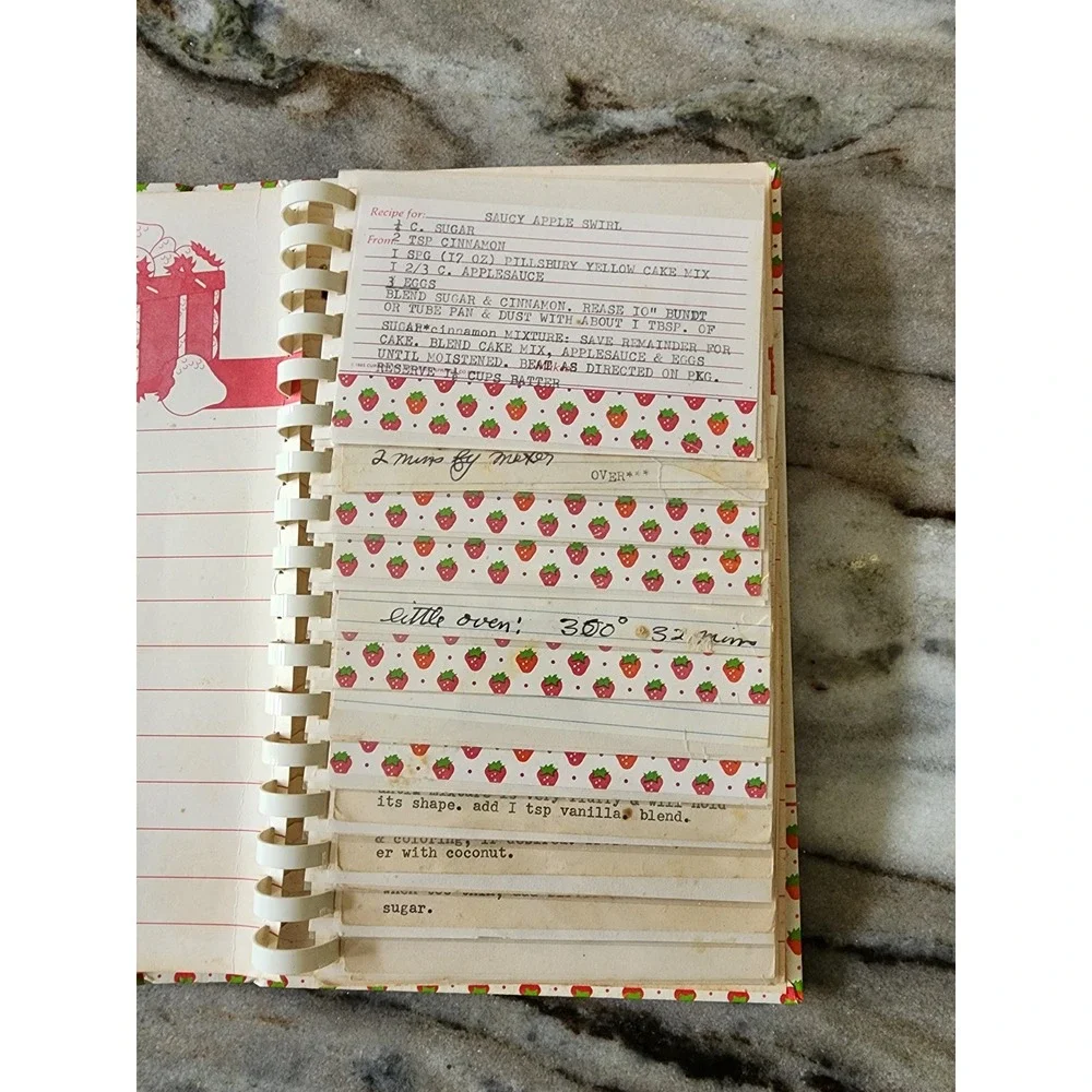 Vintage‎ 1985 Current Strawberry Recipe Saver Album with Recipes!!